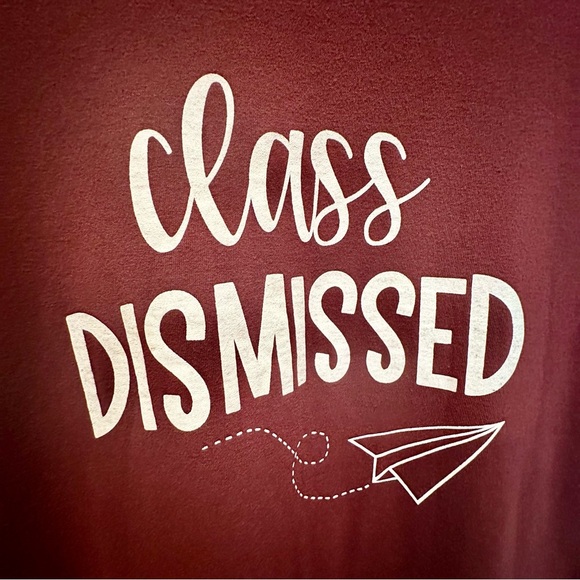 Jerzees Dri-Power “Class Dismissed” Graphic Tee – Maroon - Picture 4 of 6